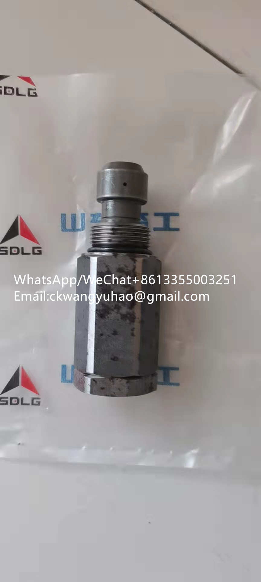 11221014 - 4110000076150 	GASKET	4110000076298 	RETAINING RING
4110000145072 	RETAINING RING	4110000076298 	RETAINING RING
4110001321207 	ROLLER BEARING	4110000367107 	NEEDLE BEARING
4110001321252 	ROLLER BEARING	4110000367107 	NEEDLE BEARING
4110000054099 	SEALING RING	4110000846035 	SEALING RING
4110000047121 	GEAR SET	7200001826 	GEAR
7200001190 	Universal joint	4110000490001 	SPIDER
4110003176001 	Cross shaft	4110000490001 	SPIDER
2050900009011 	SPIDER	4110000490001 	SPIDER
4110000076379 	O-RING	7200001463 	O-RING
4110001321169 	RETAINING RING	7200001464 	LOCK RING
3050900085 	DIFFERENTIAL PINION	29070000341 	DIFFERENTIAL PINION
4110000415073 	SPRING WASHER	4110000560320 	WASHER
4110000054025 	WASHER	4110000560320 	WASHER
4110000561134 	WASHER	4110000560085 	WASHER
4110000561034 	SCREW	4110000560018 	SCREW
4110000084098 	FLANGE	4110000084135 	FLANGE
4190000536233 	TUBE	4110000186466 	TUBE
7200001854 	FRICTION DISC	4110000047001 	FRICTION DISC
4110000047079 	LOCK-UP CLUTCH DISC	4110000047051 	FRICTION DISC
7200001582 	RETAINING RING	7200001540 	THRUST WASHER
7200001541 	GEAR	7200001583 	GEAR
7200001584 	RETAINING RING	7200001542 	THRUST WASHER
7200001585 	RETAINING RING	7200001543 	THRUST WASHER
7200001588 	GASKET	7200001546 	WASHER
7200001589 	PISTON	7200001547 	PISTON
4110001321075 	BOLT	7200001495 	SCREW