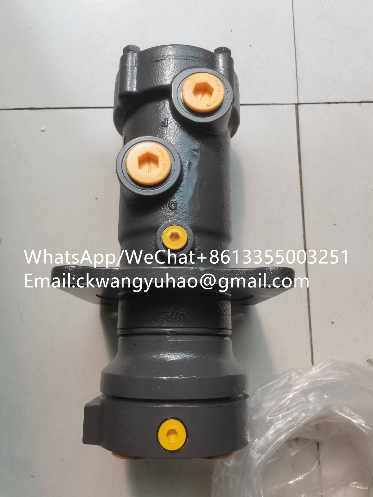 4120016088valve - 26160003221  NIPPLE  26160003851  NIPPLE
26160003401  NIPPLE  26160003402  Nipple
26160003941  VALVE BODY  26160003942  Valve body
26160004111  NIPPLE  26160004112  Nipple
26170004201  CONNECTING ROD  14408776  Connecting rod
26170004651  CLAMP  4041002411  CLAMP
26170007221  DIGGING ARM  26170014881  DIPPER ARM
26170007222  DIGGING ARM  26170014881  DIPPER ARM
26170007411  LIFTING ARM  26170014871  LIFTING ARM
26170007412  LIFTING ARM  26170014871  LIFTING ARM
26170007413  LIFTING ARM  26170014871  LIFTING ARM
26170007641  LIFTING ARM  26170014901  LIFTING ARM
26170007642  Lifting arm  26170014902  Lifting arm
26170007651  DIGGING ARM  26170014911  DIGGING ARM
26170007911  CONNECTING ROD  26170014921  CONNECTING ROD
26170009201  CONNECTING ROD  26170014892  CONNECTING ROD
26170009202  CONNECTING ROD  26170014892  CONNECTING ROD
26170009301  LAMP BRACKET  26170014451  LAMP SHROUD
26170010761  LAMP SHROUD  26170014451  LAMP SHROUD
26170010941  BUSHING  26170010942  BUSHING
26170010951  PIN  4043003089  Pin
26170010962  PIN  4043003091  Pin
26170011021  BUSHING  26170015051  BUSHING
26170011031  BUSHING  26170013891  BUSHING
26170011041  BUSHING  26170013901  BUSHING
26170011051  PIN  4043003092  Pin
26170011061  PIN  4043003093  Pin
26170011071  PIN  4043003090  Pin
26170011081  PIN  4043003088  Pin
26170011091  BUSHING  26170011092  BUSHING
26170011101  BUSHING  26170011102  BUSHING
26170011111  BUSHING  26170011112  BUSHING
26170011121  BUSHING  26170011122  BUSHING
26170011131  BUSHING  26170011132  BUSHING
26170011211  PIN  4043002358  Pin
26170011231  PIN  4043002357  Pin
26170011251  PIN  4043002359  Pin
26170011271  PIN  4043002360  Pin
26170011311  PIN  4043002632  Pin
26170011551  LIFTING ARM  26170011541  LIFTING ARM
26170012231  DIGGING ARM  14404117  DIPPER ARM
26170012241  DIGGING ARM  26170012231  DIGGING ARM
26170012401  LIFTING ARM  26170014931  LIFTING ARM
26170012402  Lifting arm  26170014932  Lifting arm