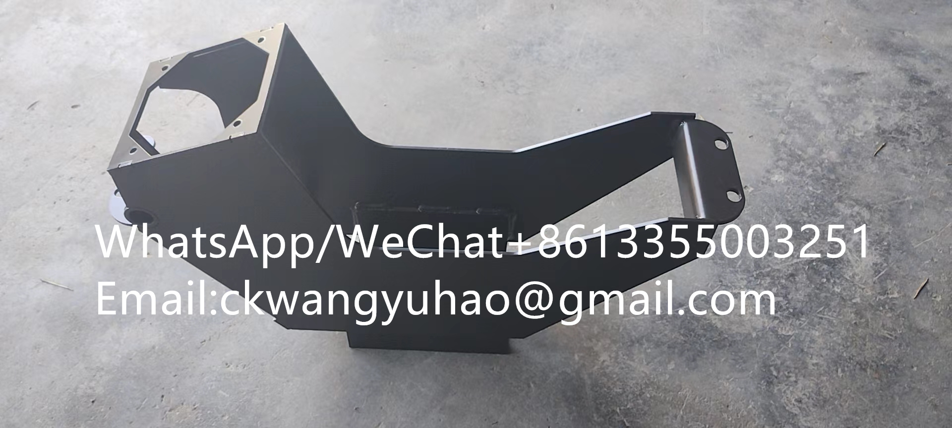26320004681skeleton - 14403402  SWING MOTOR  11223475  Drive unit
14403414  Connecting rod  26170033421  Connecting rod
14403415  Connecting rod  14403414  Connecting rod
14403418  Link rod  14403420  Link rod
14403419  Link rod  14403420  Link rod
14403437  Track shoe  11214632  TRACK SHOE
14403473  Cover  14406279  Cover
14403474  Cover  14406278  Cover
14403506  Pin  26170042181  Pin
14403507  Pin  26170034731  Pin
14403522  Chain link  4110016011012  null
14403558  Sprocket  14405661  Sprocket
14403599  PROTECTING COVER  11220467  Cover
14403600  BRACKET  14404366  BRACKET
14403683  FUEL TANK  14408850  Fuel tank
14403684  Fuel tank  14408851  Fuel tank
14403685  Fuel tank  14408848  Fuel tank
14403693  Protecting plate  14402666  Cover
14403696  OIL FILTER  14406494  Oil filter
14403732  Control valve  14408436  Control valve
14403734  Drive unit  11223007  Drive unit
14403757  RADIO  14408748  Radio_with mp3
14403806  Expansion tank  11219198  EXPANSION TANK
14403811  FILTER INSERT  11214252  FILTER
14403812  FILTER INSERT  11211213  HYDRAULIC FLUID FILTER
14403830  ROLLER  14405666  ROLLER
14403848  EXPANSION TANK  11220692  EXPANSION TANK
14403850  Radiator cap  11220606  null
14403851  Radiator cap  11220663  null
14403864  Bracket  14407500  Bracket
14403964  Boom cylinder_right of e6135f  14408575  Boom cylinder
14403965  Boom cylinder_left of e6135f  14408576  Boom cylinder
14403968  SWING MOTOR  14408252  Drive unit_assy swing
14403970  Swing motor  11225000  null
14403975  Travel motor  11225002  null