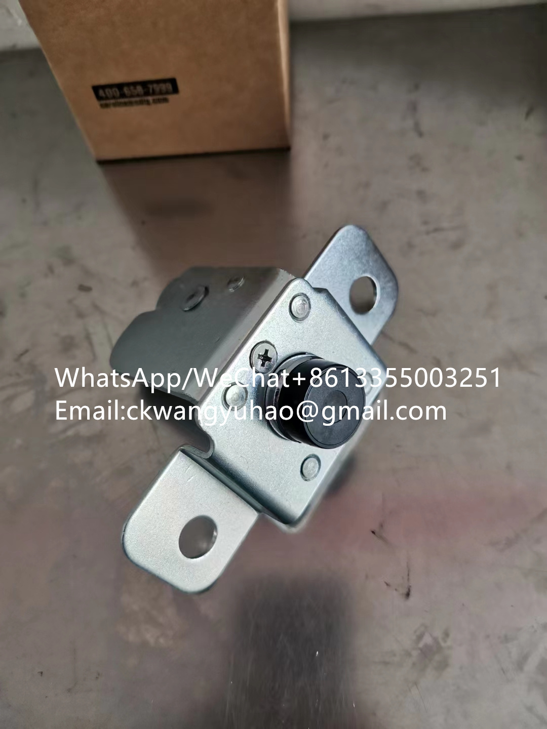 4190003785lock - 14402124  CUSHION  11221939  CUSHION
14402129  Control valve  11223063  Control valve
14402148  Filter cartridge_drain filter  11218590  FILTER INSERT
14402195  Drive unit_swing e6300f  11212238  Drive unit
14402196  Swing motor  11224998  null
14402202  BLOCK  14404503  BLOCK
14402203  BRACKET  14404504  Bracket
14402353  Fuel tank  14408855  Fuel tank
14402354  Fuel tank  14408854  Fuel tank
14402367  Swing motor  11222994  Drive unit
14402388  Counterweight_5400kg fabrication ec290b  26281000421  Counterweight
14402451  Clamp  14408324  Clamp
14402550  Fuel hose  14406898  Fuel hose
14402615  Clamp  14408326  Clamp
14402623  SEAT SUPPORT  11210533  SEAT SUPPORT
14402668  Hydraulic fluid tank  14407974  Hydraulic fluid tank
14402679  Connecting rod  14408776  Connecting rod
14402681  Pin  14406945  Pin
14402711  PIN  14406643  Pin
14402712  PIN  14406645  Pin
14402714  PIN  14406646  Pin
14402715  PIN  14406647  Pin
14402718  Main pump  14408683  Piston pump
14402719  Hydraulic pump  14408684  Piston pump
14402723  Swing motor  11222976  Swing motor
14402725  Swing motor_assy  11224999  null
14402726  Swing motor_assy  11224999  null
14402744  Body_side door  14405422  Door
14402746  Door_wa  14405423  Door
14402748  Door_wa rh ec290bp  14405424  Door
14402758  Protecting plate  14407290  Protecting plate
14402774  HOSE ASSEMBLY  14405595  Hose assembly
14402817  Main cable harness  14403057  Main cable harness
14402825  BRACKET  14407073  Bracket
14402826  PIN  26170034751  Pin
14402827  Pin  26170034741  Pin
14402888  Fan guard  14409678  Fan guard