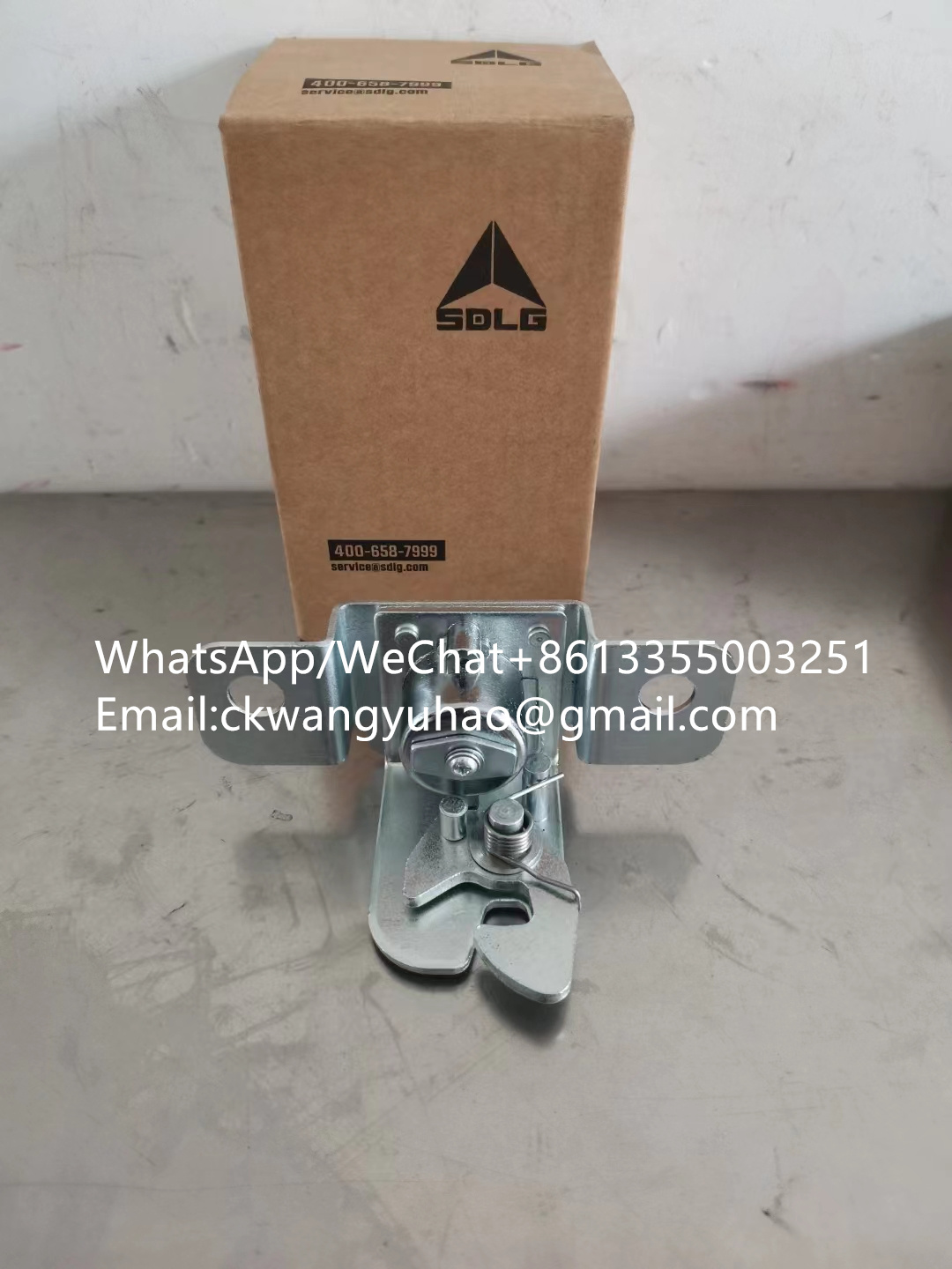 4190003785lock - 14402124  CUSHION  11221939  CUSHION
14402129  Control valve  11223063  Control valve
14402148  Filter cartridge_drain filter  11218590  FILTER INSERT
14402195  Drive unit_swing e6300f  11212238  Drive unit
14402196  Swing motor  11224998  null
14402202  BLOCK  14404503  BLOCK
14402203  BRACKET  14404504  Bracket
14402353  Fuel tank  14408855  Fuel tank
14402354  Fuel tank  14408854  Fuel tank
14402367  Swing motor  11222994  Drive unit
14402388  Counterweight_5400kg fabrication ec290b  26281000421  Counterweight
14402451  Clamp  14408324  Clamp
14402550  Fuel hose  14406898  Fuel hose
14402615  Clamp  14408326  Clamp
14402623  SEAT SUPPORT  11210533  SEAT SUPPORT
14402668  Hydraulic fluid tank  14407974  Hydraulic fluid tank
14402679  Connecting rod  14408776  Connecting rod
14402681  Pin  14406945  Pin
14402711  PIN  14406643  Pin
14402712  PIN  14406645  Pin
14402714  PIN  14406646  Pin
14402715  PIN  14406647  Pin
14402718  Main pump  14408683  Piston pump
14402719  Hydraulic pump  14408684  Piston pump
14402723  Swing motor  11222976  Swing motor
14402725  Swing motor_assy  11224999  null
14402726  Swing motor_assy  11224999  null
14402744  Body_side door  14405422  Door
14402746  Door_wa  14405423  Door
14402748  Door_wa rh ec290bp  14405424  Door
14402758  Protecting plate  14407290  Protecting plate
14402774  HOSE ASSEMBLY  14405595  Hose assembly
14402817  Main cable harness  14403057  Main cable harness
14402825  BRACKET  14407073  Bracket
14402826  PIN  26170034751  Pin
14402827  Pin  26170034741  Pin
14402888  Fan guard  14409678  Fan guard