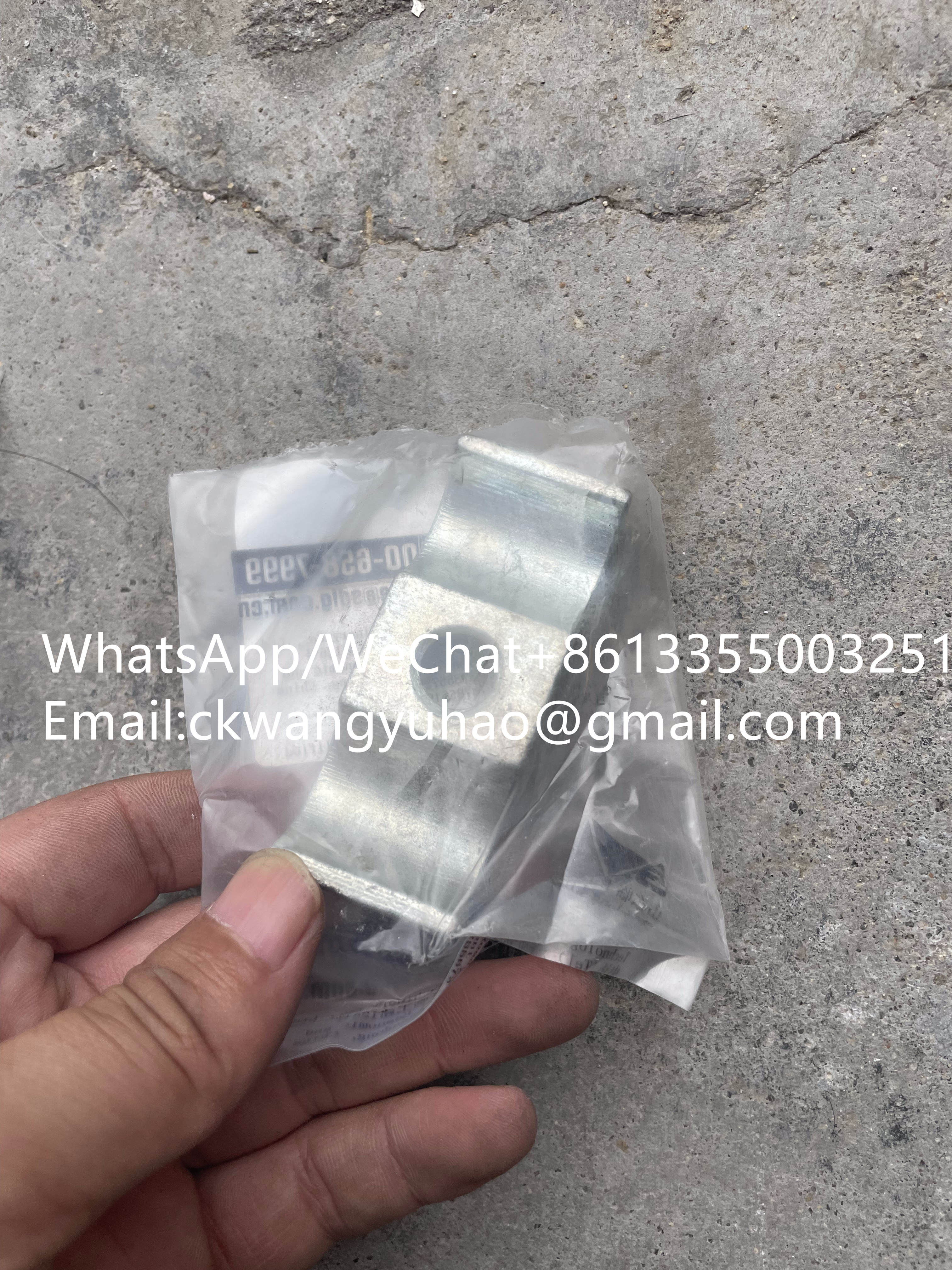 26130002901 Pipe Clamp - Hydraulic Hose Clamps for Excavators 55, 60, 65, 80, 90 26130002901 Pipe Clamp